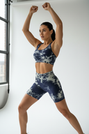 Μπροστινή γωνία αθλητικού σετ