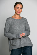 Ασύμμετρο πλεκτό λαιμόκοψη