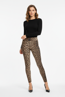 Λεοπάρ Κολάν - Studio με Μοντέλο